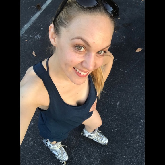 Meet your Posher, Elena - Picture 9 of 16